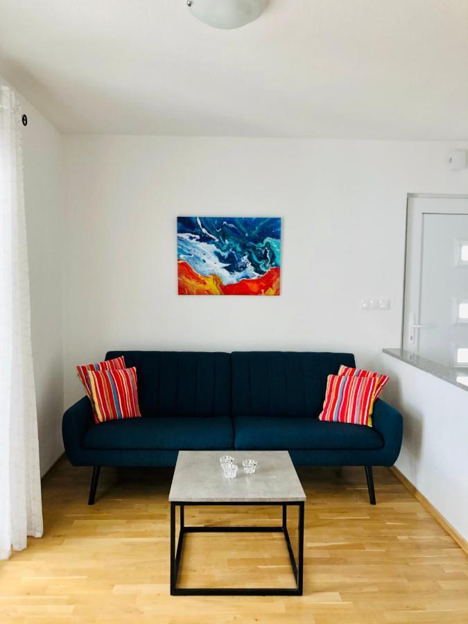 טרוגיר Villa Dani Sea & Pool Apartments מראה חיצוני תמונה
