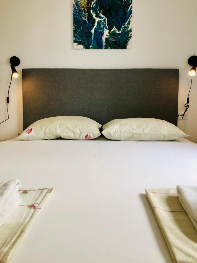 טרוגיר Villa Dani Sea & Pool Apartments מראה חיצוני תמונה