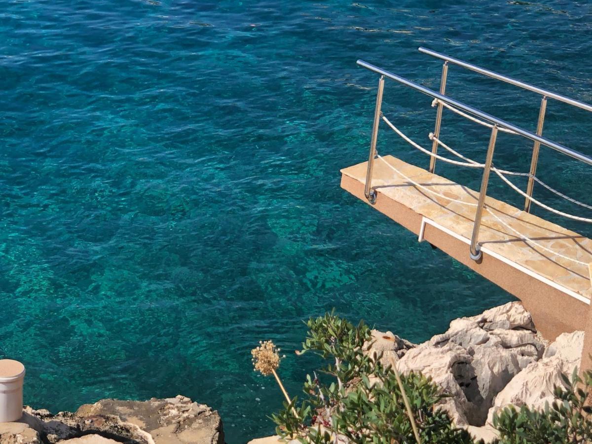 טרוגיר Villa Dani Sea & Pool Apartments מראה חיצוני תמונה