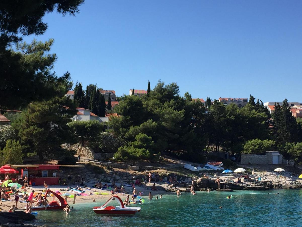 טרוגיר Villa Dani Sea & Pool Apartments מראה חיצוני תמונה