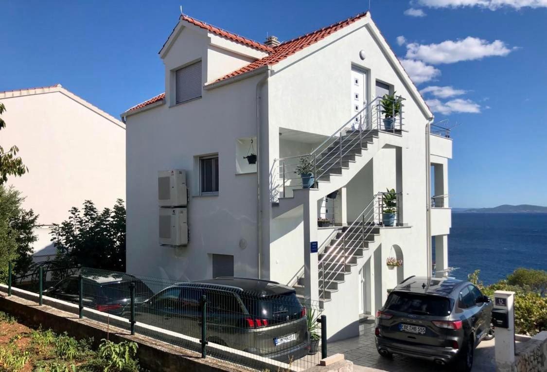 טרוגיר Villa Dani Sea & Pool Apartments מראה חיצוני תמונה
